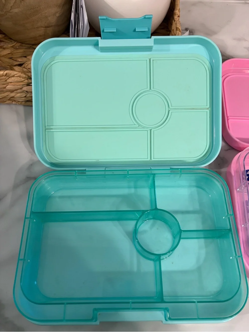 Mint Green Compartmentalized Lunch Box -yumbox